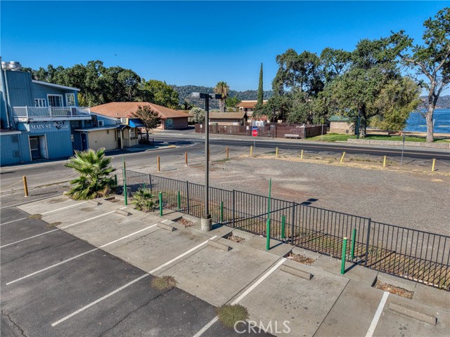 14050 Division Avenue, Clearlake CA: https://media.crmls.org/medias/0f6c5be7-bd05-4fdc-b939-6d4c0ab61d3c.jpg
