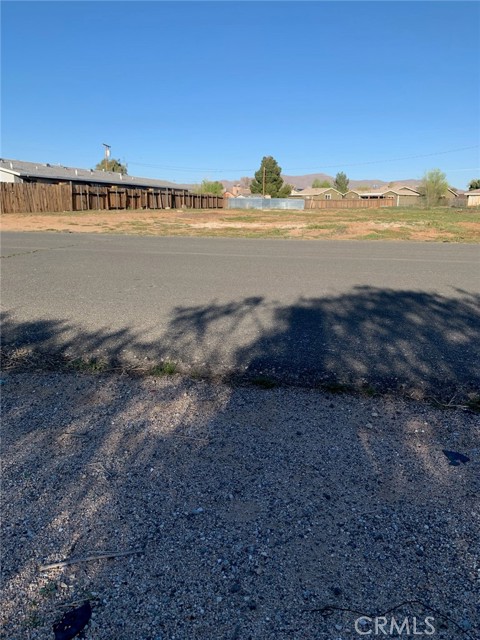 Detail Gallery Image 1 of 5 For 0 Mohawk Rd, Apple Valley,  CA 92308 - – Beds | – Baths