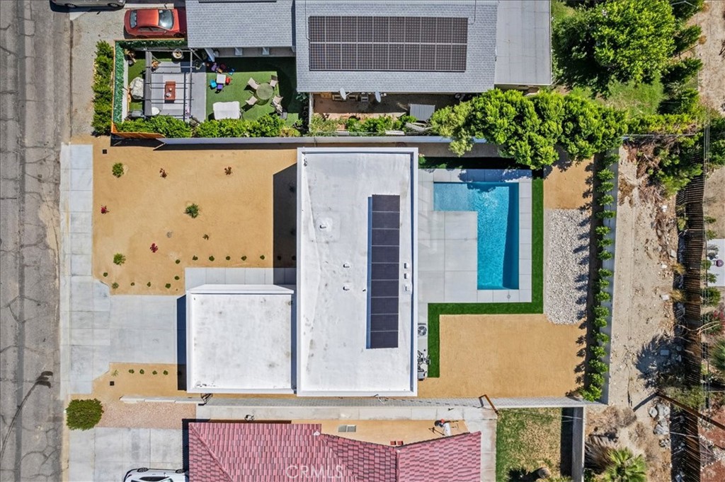 https://media.crmls.org/medias/0f6d1f6b-7b5e-4d1c-9e86-cabd76dfe210.jpg?preset=X-Large