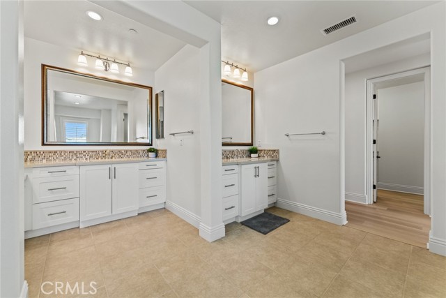 Detail Gallery Image 51 of 54 For 115 Mustard, Irvine,  CA 92618 - 4 Beds | 4/1 Baths