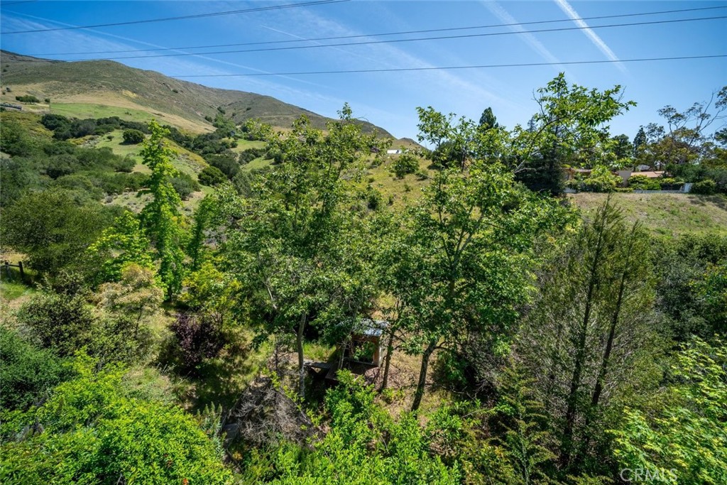 https://media.crmls.org/medias/0f6e7179-88f2-4da8-8602-12432015937f.jpg?preset=X-Large