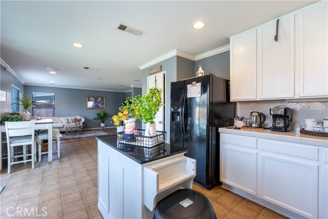 Detail Gallery Image 13 of 45 For 14550 Equestrian Way, Victorville,  CA 92394 - 5 Beds | 3 Baths