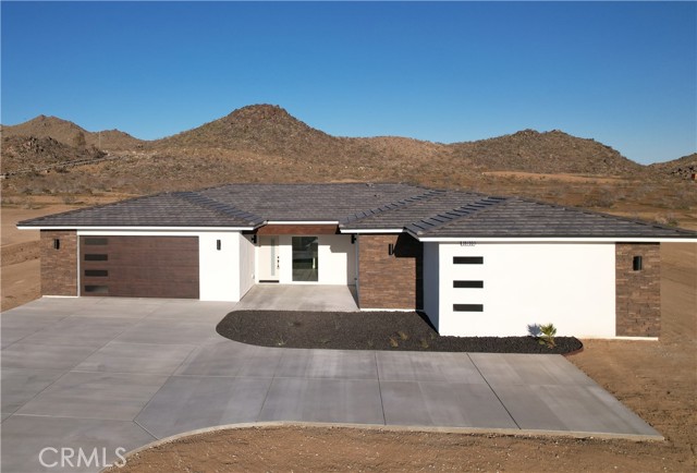 Detail Gallery Image 1 of 1 For 16755 Choco Rd, Apple Valley,  CA 92307 - 4 Beds | 2/1 Baths