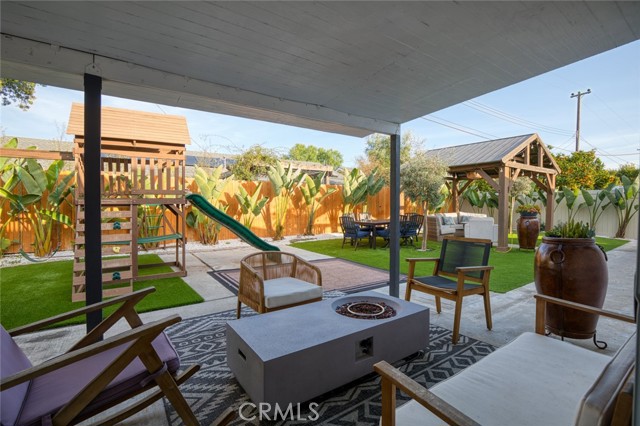 Detail Gallery Image 30 of 43 For 16782 Heritage Ln, Huntington Beach,  CA 92647 - 4 Beds | 2 Baths