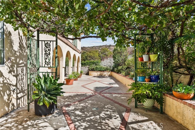 Detail Gallery Image 35 of 47 For 9658 Wheatland Ave, Sunland,  CA 91040 - 4 Beds | 4 Baths
