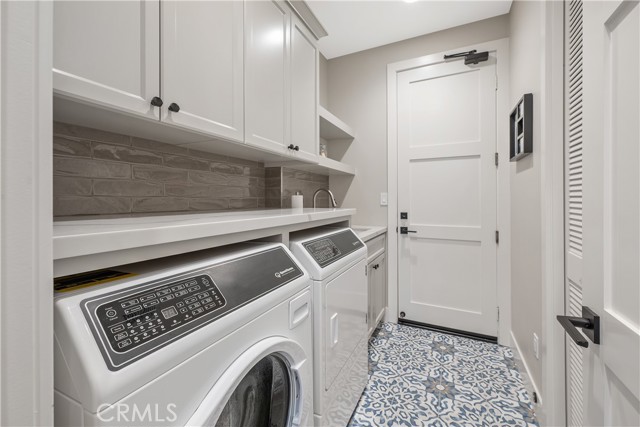8126 Santaluz Village N, San Diego CA: https://media.crmls.org/medias/0f701ecc-df29-4ba1-a639-50e97a353f5e.jpg
