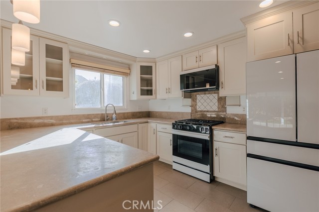 Detail Gallery Image 7 of 17 For 6160 Academy, Riverside,  CA 92506 - 5 Beds | 2 Baths