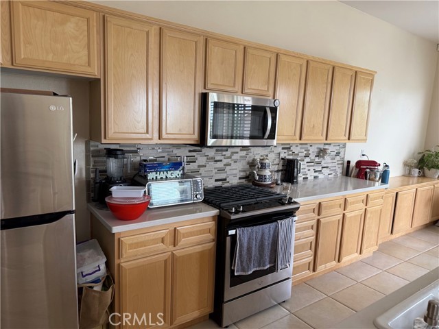 Detail Gallery Image 3 of 21 For 9216 Pioneer Ln, Corona,  CA 92883 - 2 Beds | 2 Baths