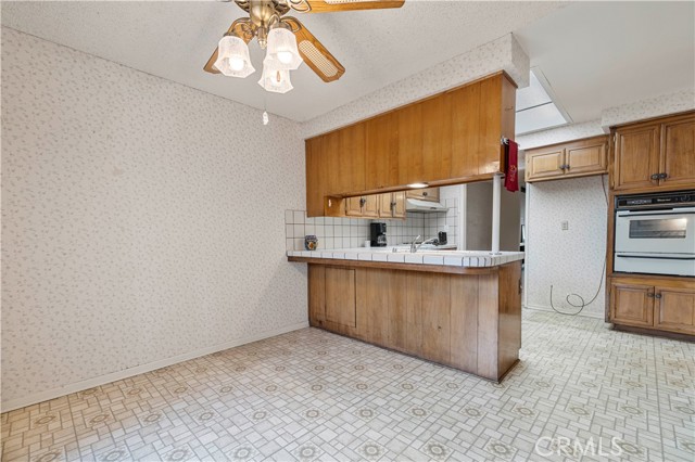 Detail Gallery Image 17 of 34 For 26838 -C Avenue of the Oaks #C,  Newhall,  CA 91321 - 2 Beds | 2 Baths