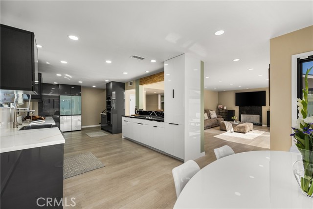 Detail Gallery Image 28 of 64 For 7830 E Ring, Long Beach,  CA 90808 - 4 Beds | 4 Baths