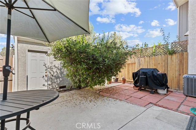 6668 Julliard Avenue, Moorpark CA: https://media.crmls.org/medias/0f733232-4fcf-4061-8225-ce52bab30f02.jpg