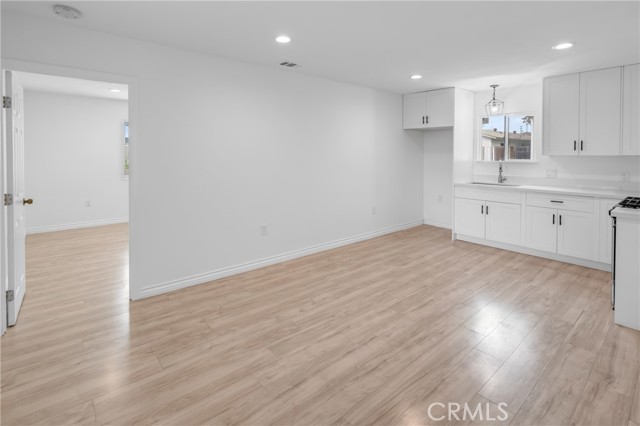 226 W Maitland Street, Ontario CA: https://media.crmls.org/medias/0f73885a-e9fd-440f-8bb0-1ebe6895966a.jpg