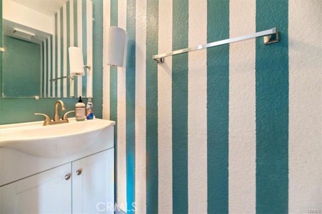 16444 Trelaney Road, Fontana CA: https://media.crmls.org/medias/0f73ef12-4f04-4a50-8f86-67bcf6ea933f.jpg