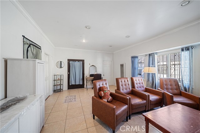 Detail Gallery Image 4 of 37 For 4416 Crocker, Los Angeles,  CA 90011 - 3 Beds | 2 Baths