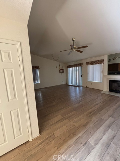 1438 Senator Way, San Jacinto CA: https://media.crmls.org/medias/0f75b995-dec6-44e3-b82f-10e89d273332.jpg