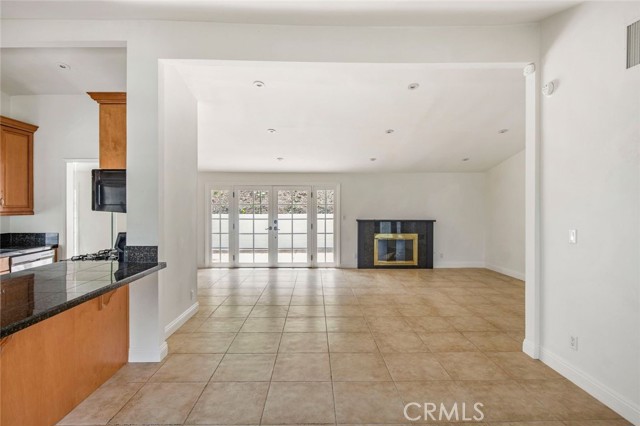 Detail Gallery Image 12 of 37 For 20546 Miranda Pl, Woodland Hills,  CA 91367 - 3 Beds | 2 Baths