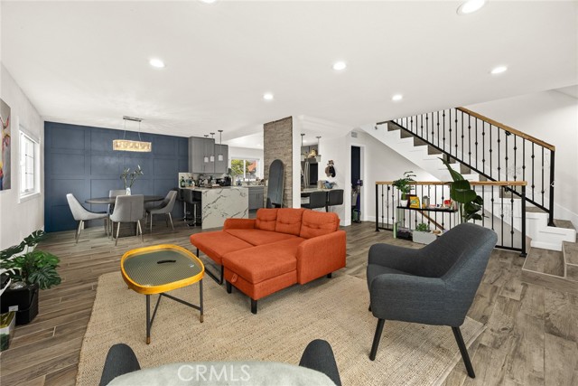Detail Gallery Image 11 of 34 For 1569 W Jefferson Blvd,, Los Angeles,  CA 90018 - 3 Beds | 2/1 Baths