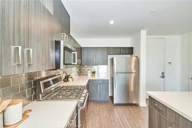 Detail Gallery Image 9 of 59 For 4140 Glencoe Ave #406,  Marina Del Rey,  CA 90292 - 2 Beds | 2 Baths