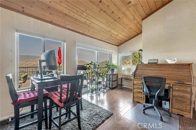 Detail Gallery Image 25 of 53 For 956 Crown Hill, Simi Valley,  CA 93063 - 4 Beds | 3 Baths