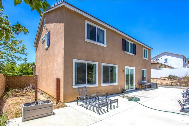 11294 Chappell Way, Beaumont CA: https://media.crmls.org/medias/0f7830c0-b2f0-4239-9177-74ab01a2ae51.jpg