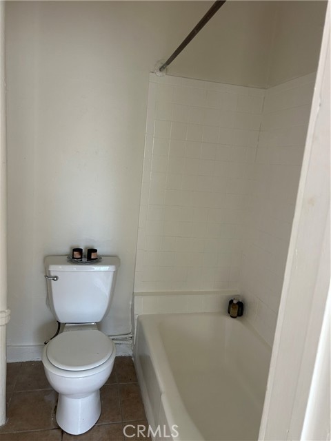 Detail Gallery Image 13 of 15 For 7049 Alabama Ave, Canoga Park,  CA 91303 - 2 Beds | 1 Baths