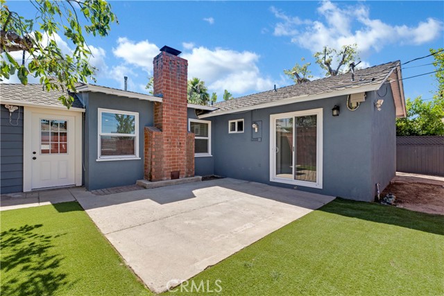 Detail Gallery Image 12 of 16 For 7517 Louise Ave, Lake Balboa,  CA 91406 - 2 Beds | 2 Baths