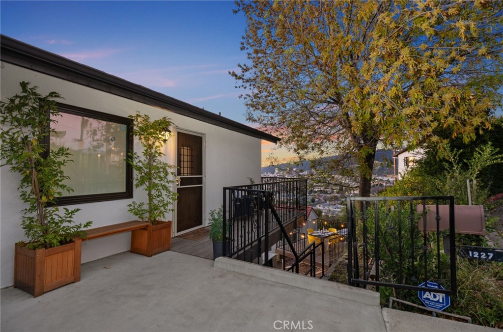 1521 N Columbus Avenue Glendale img 28