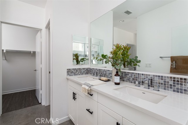 Detail Gallery Image 17 of 49 For 132 Mercer Way, Costa Mesa,  CA 92627 - 3 Beds | 3/1 Baths