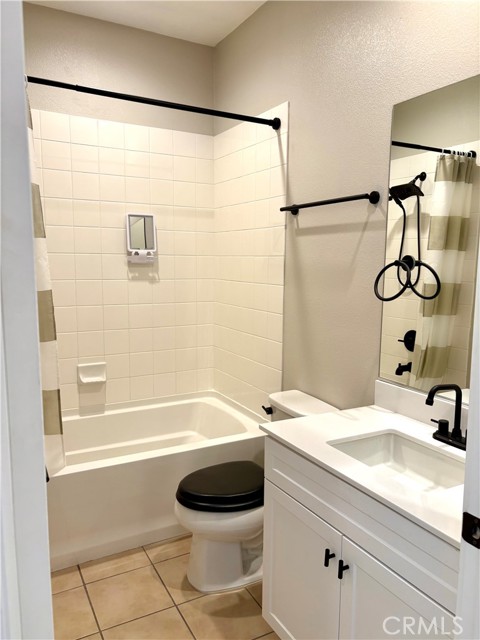 Detail Gallery Image 9 of 23 For 645 W Foothill Bld #10,  Glendora,  CA 91741 - 3 Beds | 2/2 Baths