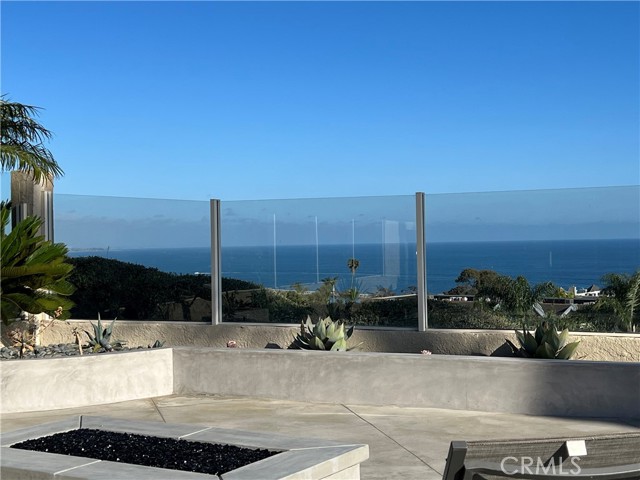 87 Palm Beach Court, Dana Point CA: https://media.crmls.org/medias/0f7af913-69d0-4c12-bb8b-103bec2117d4.jpg