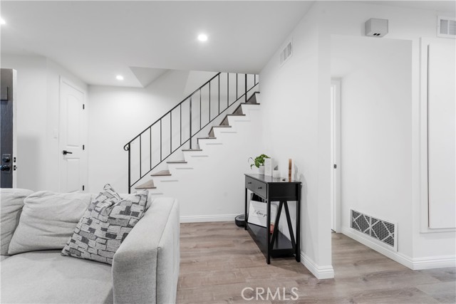 Detail Gallery Image 7 of 25 For 17730 Regency Cir, Bellflower,  CA 90706 - 3 Beds | 2 Baths