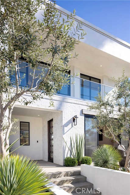 Image 1 of 33 For 304 Goldenrod Avenue