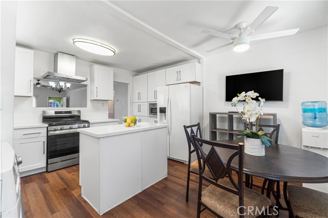 Detail Gallery Image 13 of 24 For 2027 W 70th St, Los Angeles,  CA 90047 - 3 Beds | 2 Baths