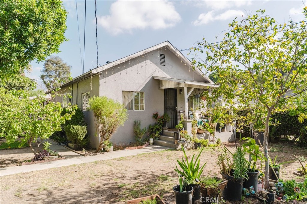 Quadruplex at 237 Del Monte Street