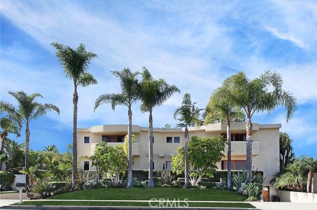 2301 Irvine, Newport Beach CA: https://media.crmls.org/medias/0f7cbe4d-1e4e-4ffb-80b4-02cc56a0e6bf.jpg