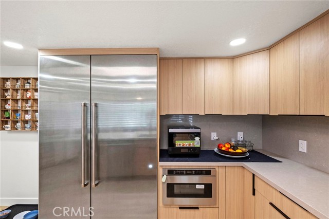 Detail Gallery Image 10 of 67 For 22731 Canyon Lake Dr, Canyon Lake,  CA 92587 - 4 Beds | 4 Baths