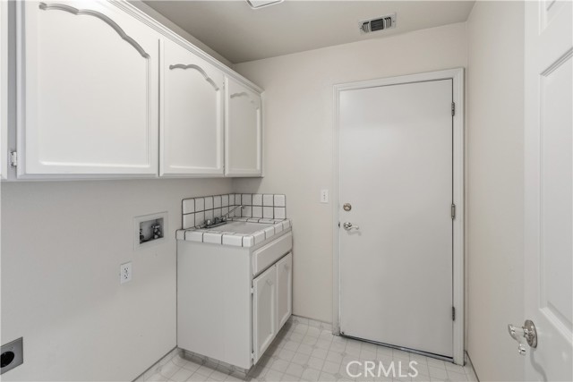 Image 15 of 32 For 2637 Sandell