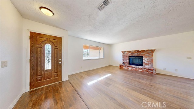 Detail Gallery Image 4 of 75 For 7650 Alston Ave, Hesperia,  CA 92345 - 4 Beds | 2 Baths