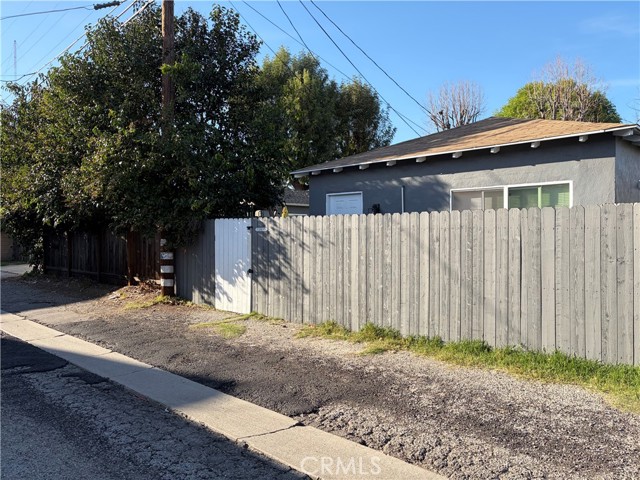 Detail Gallery Image 21 of 35 For 12610 Martha St #2,  Valley Village,  CA 91607 - 1 Beds | 1 Baths