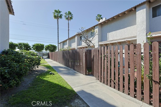 Detail Gallery Image 38 of 44 For 10805 Westminster, Garden Grove,  CA 92843 - 2 Beds | 1/1 Baths