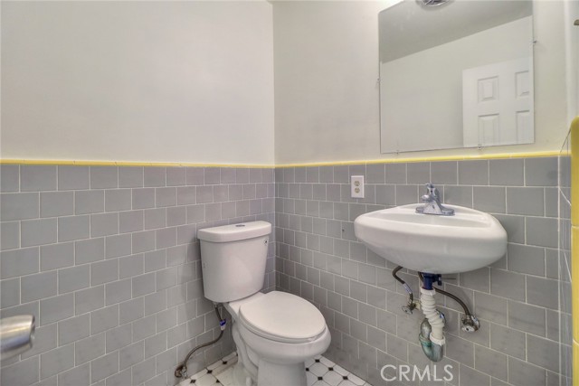 256 E Front Street, Covina, California 91723, ,Commercial Sale,For Sale,256 E Front Street,CRCV24237919