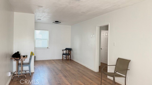 Detail Gallery Image 5 of 11 For 1337 Valencia a,  San Bernardino,  CA 92404 - 3 Beds | 1 Baths