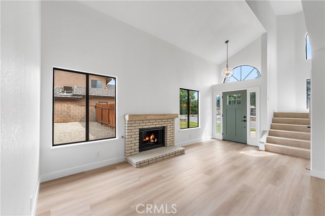 42346 W 47th W Street, Lancaster CA: https://media.crmls.org/medias/0f7fb895-8ecf-4f85-b866-6ccd438ff580.jpg