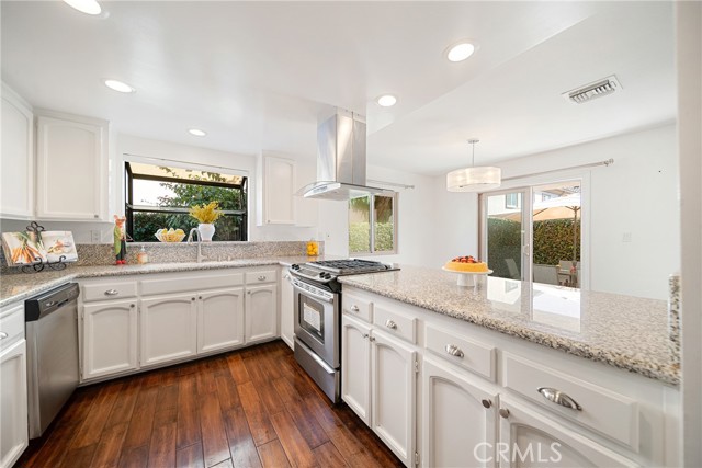 2012 Manhattan Beach Boulevard, Redondo Beach, California 90278, 2 Bedrooms Bedrooms, ,2 BathroomsBathrooms,Residential,For Sale,Manhattan Beach Boulevard,PV25192906