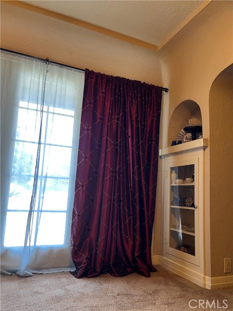 332 E South Street, Long Beach CA: https://media.crmls.org/medias/0f813d17-0211-4929-96d0-1075048a36a3.jpg