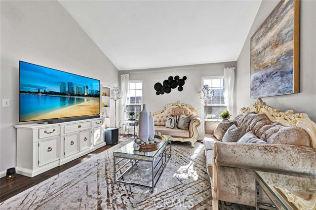 Detail Gallery Image 10 of 66 For 5865 Rexford Ave, Cypress,  CA 90630 - 5 Beds | 4 Baths