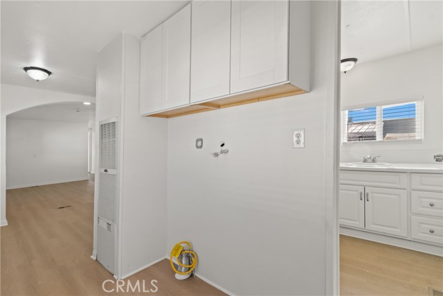 11420 Lee Avenue, Adelanto CA: https://media.crmls.org/medias/0f81801b-ec3c-49ac-94da-ec9690e9ddb9.jpg
