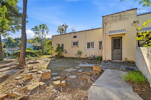 Detail Gallery Image 27 of 32 For 929 Descanso Dr, La Canada Flintridge,  CA 91011 - 3 Beds | 2 Baths