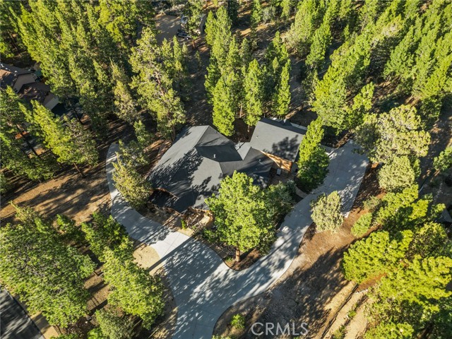 1540 Alderwood Court, Big Bear City CA: https://media.crmls.org/medias/0f81e062-3673-4bc4-b305-468506d9fedb.jpg