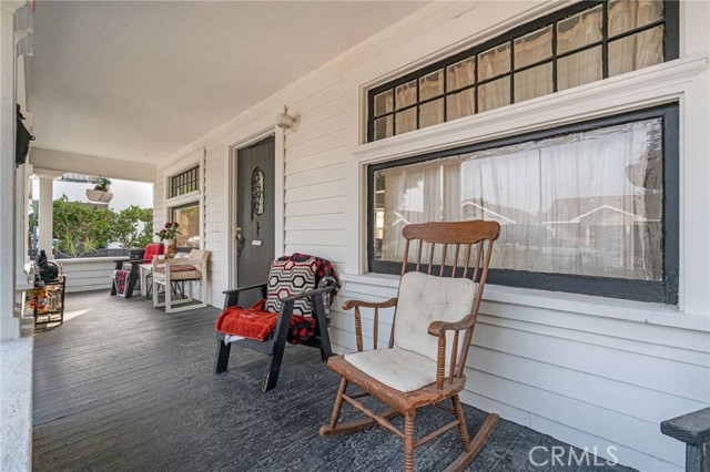 Detail Gallery Image 5 of 42 For 1040 W 48th St, Los Angeles,  CA 90037 - 4 Beds | 1 Baths